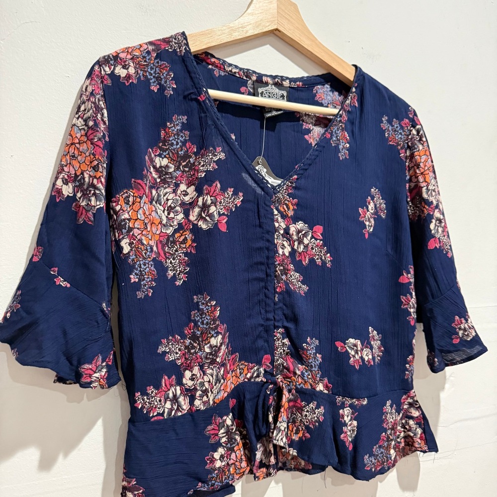 NWT Angie Navy Blue Floral Print 3/4 Sleeve Peplum Boho Blouse - Picture 3 of 4